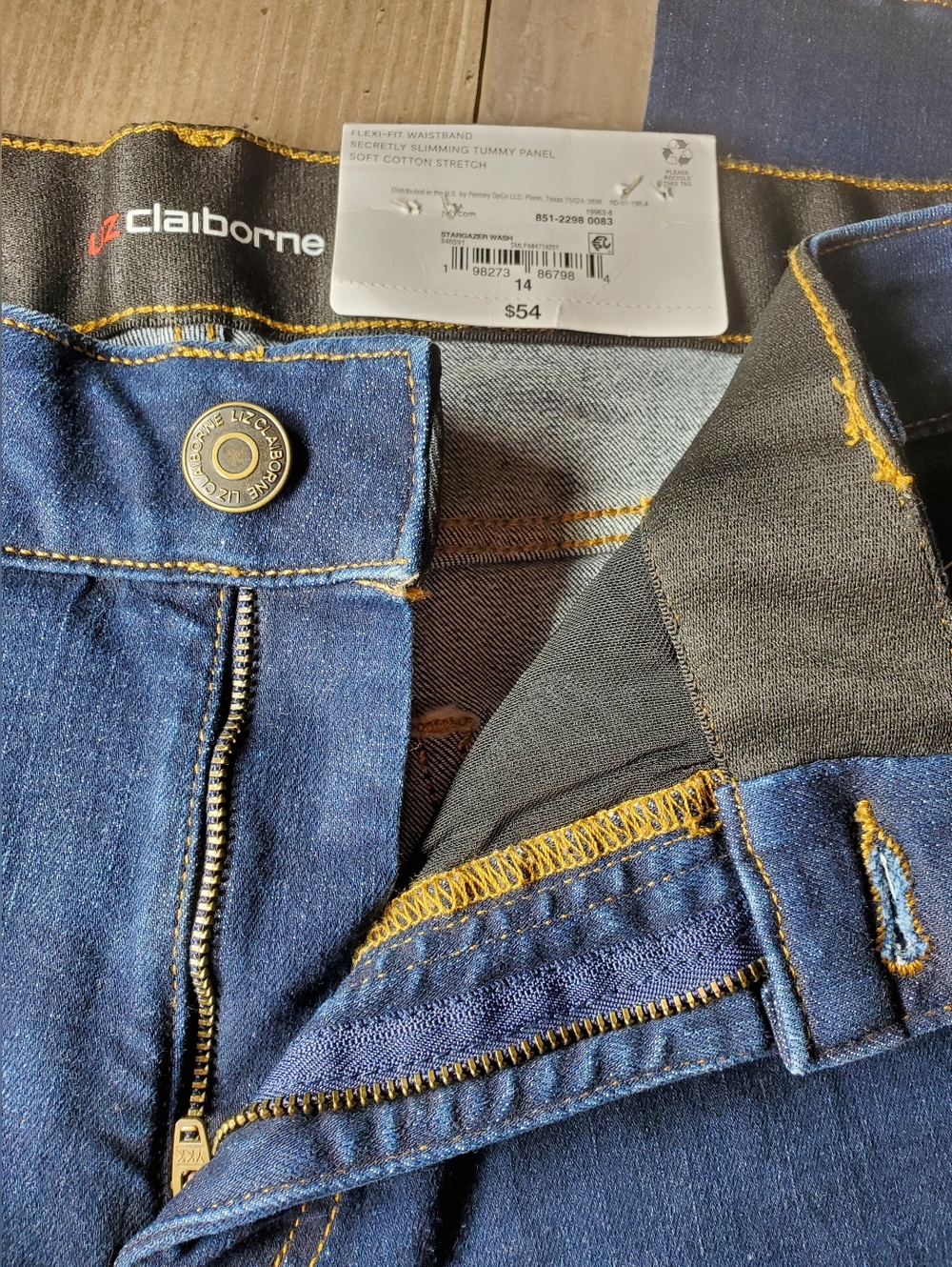 NWT Liz Claiborne Mid-Rise Sara Bootcut Dark Wash Jeans Women's Size 14 - Picture 8 of 16